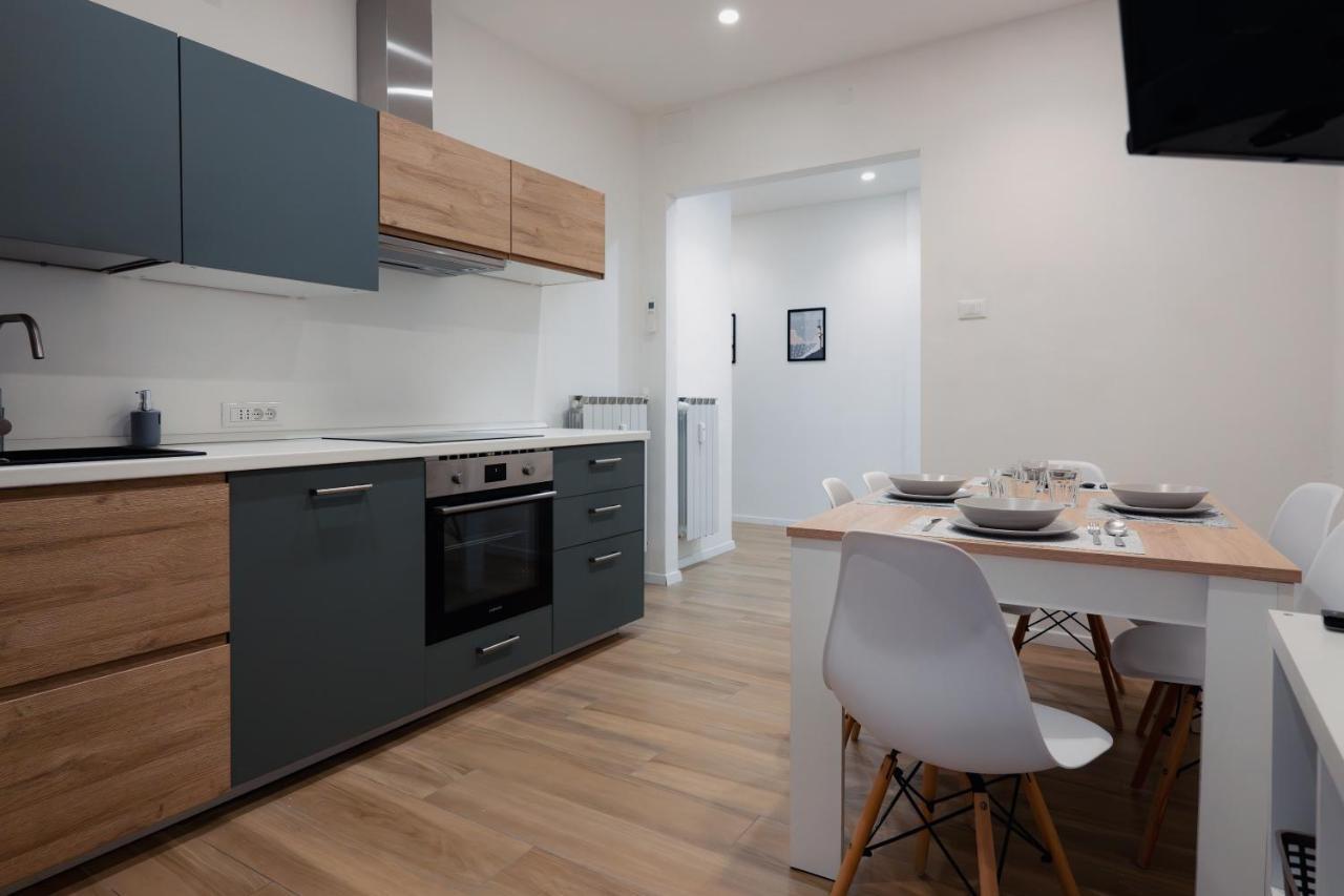 Apartament Centro Storico Moderno Trilocale Con Balcone Triest Zewnętrze zdjęcie
