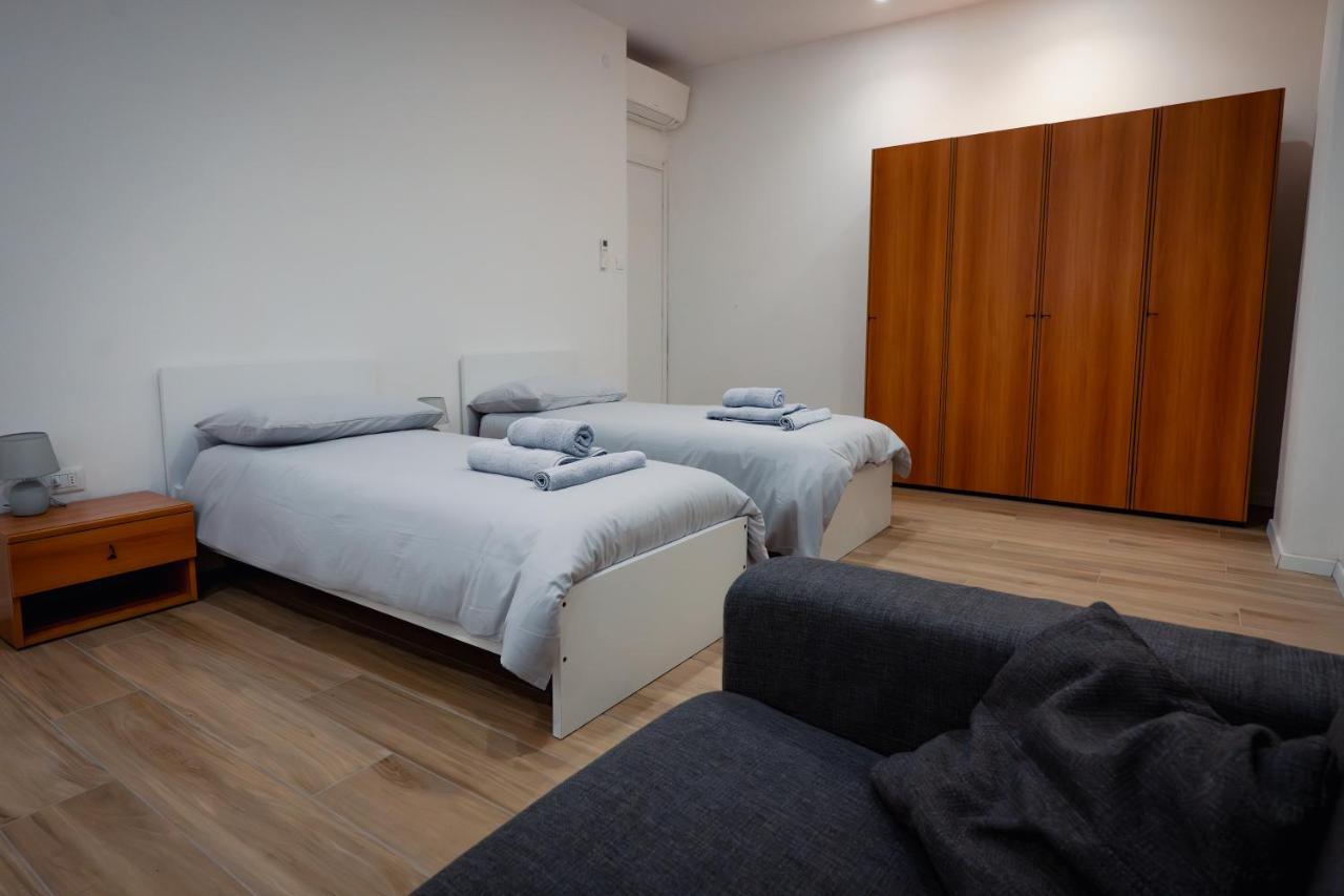 Apartament Centro Storico Moderno Trilocale Con Balcone Triest Zewnętrze zdjęcie