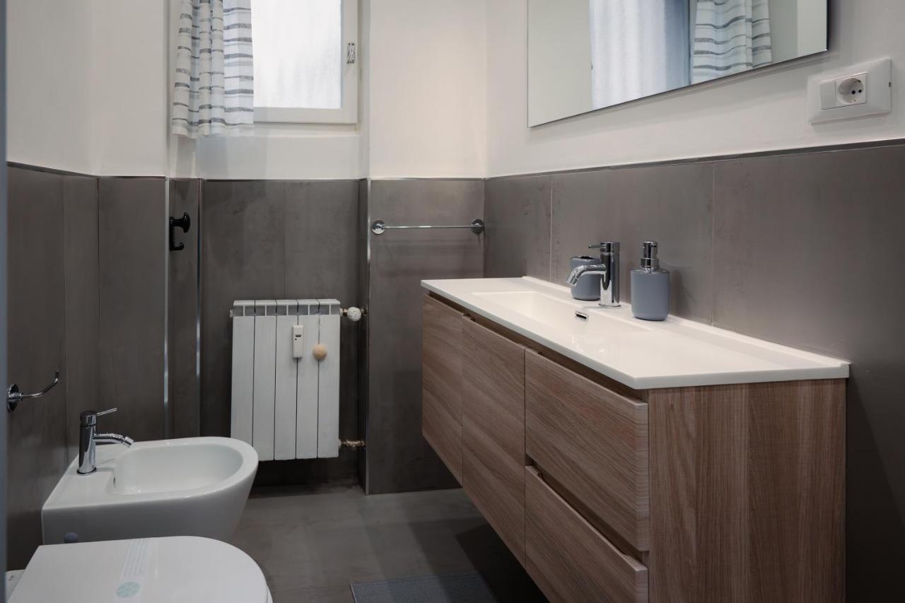 Apartament Centro Storico Moderno Trilocale Con Balcone Triest Zewnętrze zdjęcie