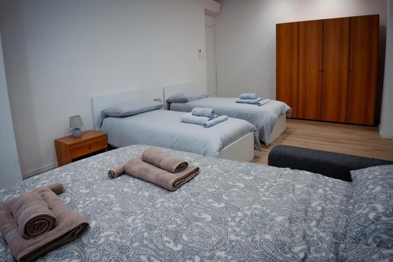 Apartament Centro Storico Moderno Trilocale Con Balcone Triest Zewnętrze zdjęcie